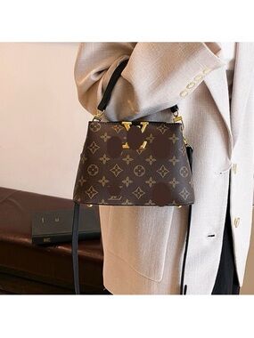 New brown fashion crossbody/shoulder bag